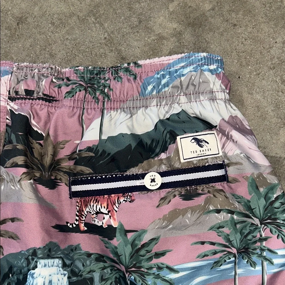 Ted Baker‎ London Pink Tropical Tiger Swim Trunks Men’s Size 3 Med Lobster Logo